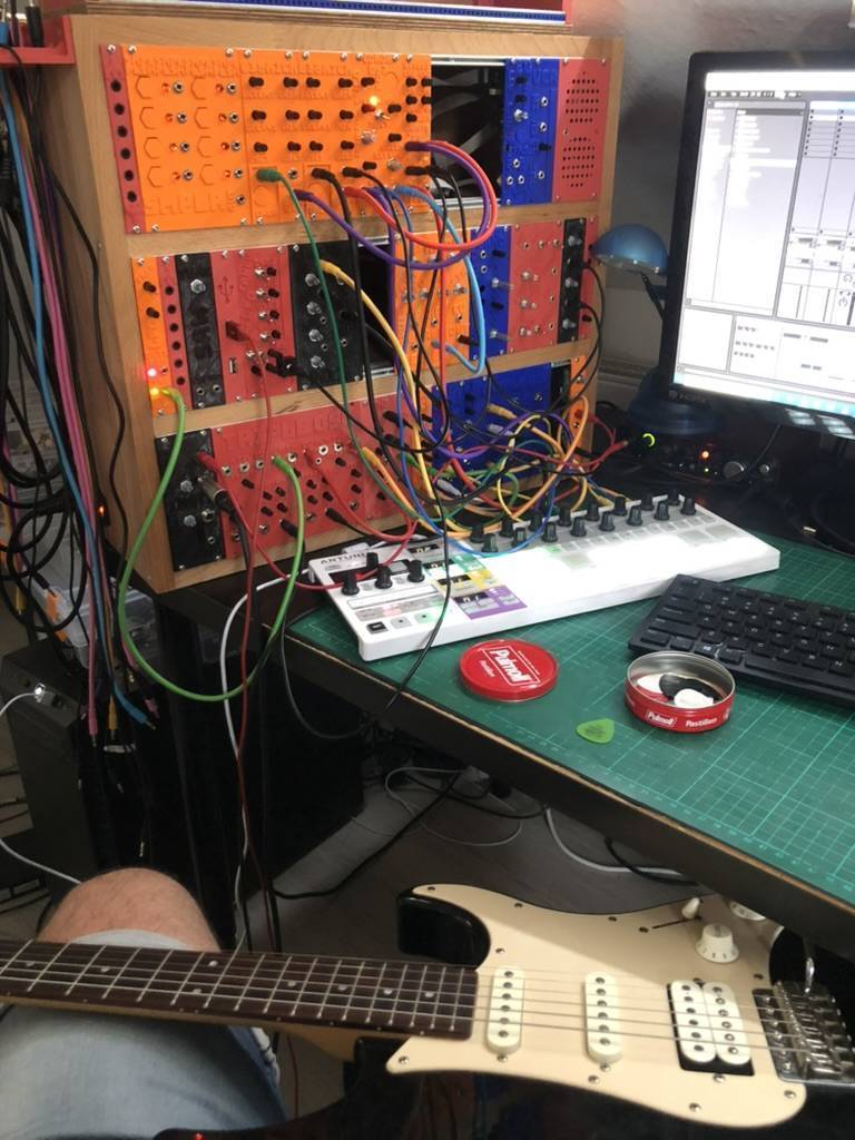 Self-built analog modular synthesizer with plugged-in guitar. It is never finished.